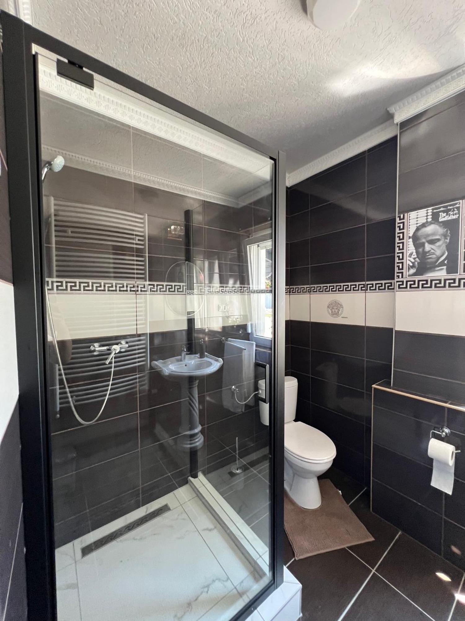 Adel Apartman Kisujszallas Buitenkant foto